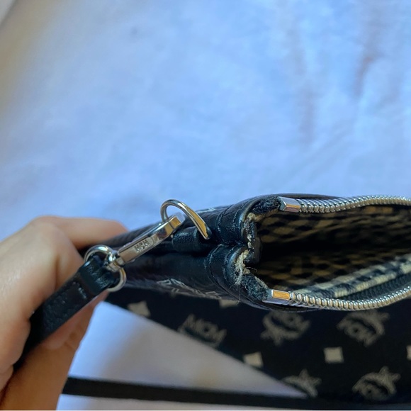 MCM Visetos Signature Logo Small Clutch Pouch Wristlet Purse Black & White - Picture 8 of 15